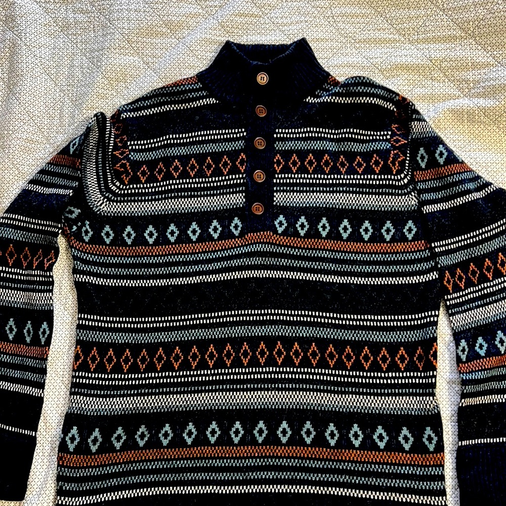 Sherpa Adventure Gear Pullover Mens Large for Sale. Used Like New Firm Price.